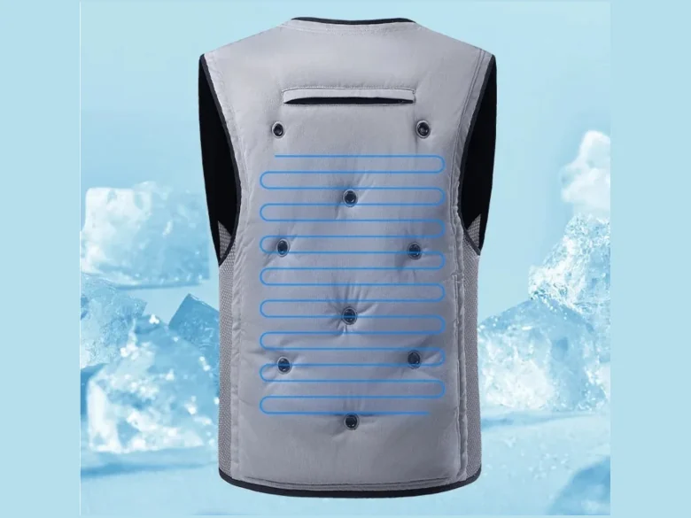 Water-circulation cooling vest with tubing and pump